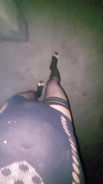 La Cave a Pute de VaneSsaBiTCHx [19au25] Mon Futur 🍌GLORyHoLe PcTrv91