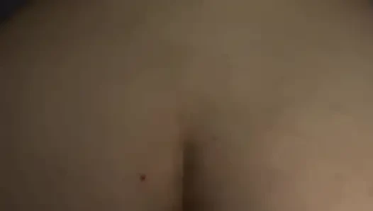 Rekaman seks cewek sange ini dientot gaya doggy habis-habisan sampai dicrot sperma banyak banget!