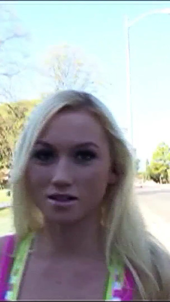 ช่วงเวลาที่ห้ามแชร์จาก "Madison Scott สาววิทยาลัยเซ็กซี่รับและเย็ดโดยคนแปลกหน้า"