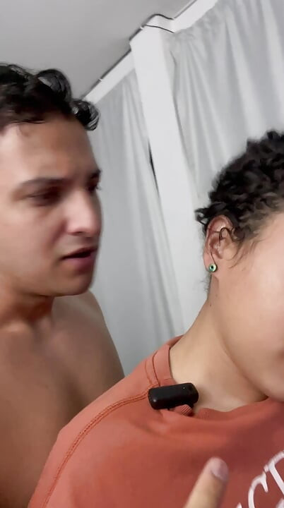 Ze komt thuis en wil mijn lul, mijn buurvrouw