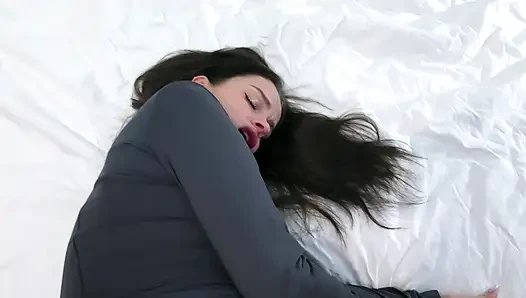 My friend's wife turned out to be a sexwife, seduced me and made me wander on her tits