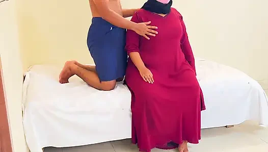 Ngentot tante seksi arab saudi sampai crot berkali-berkali