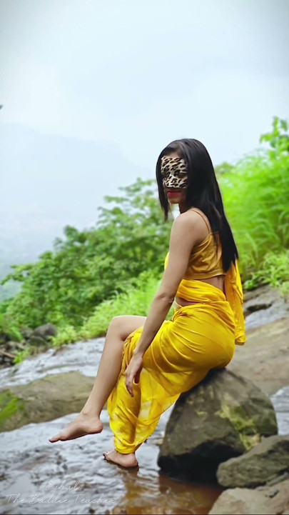The Desi Girl From the Street Took off Her Saree and Eshal the Bad Teacher