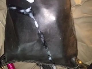 Sperming Molly's purse