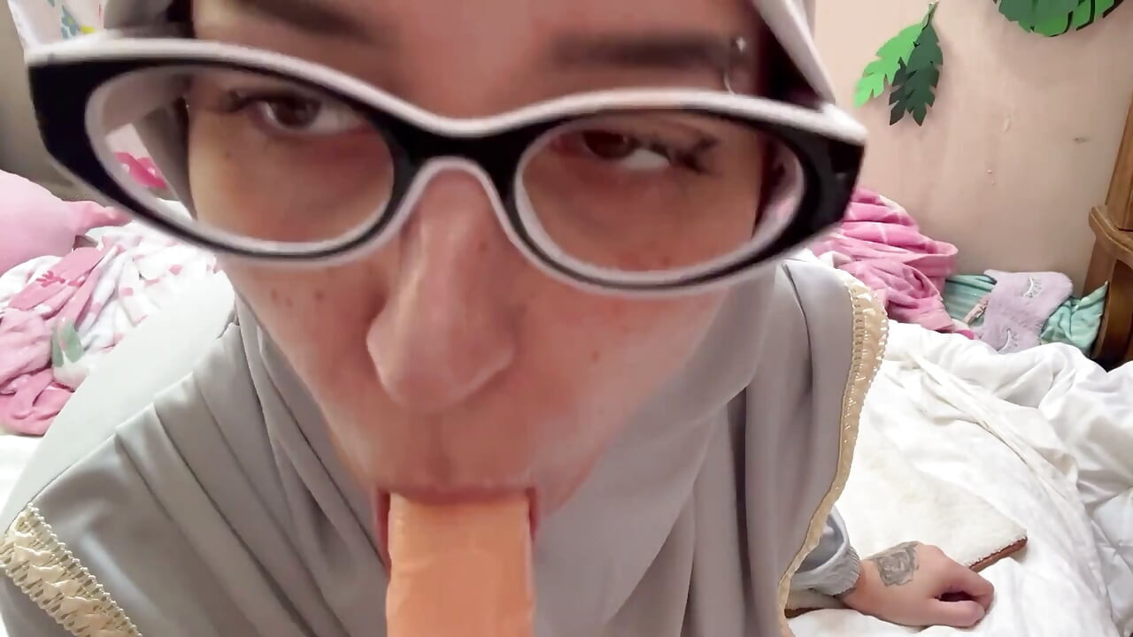 Blowjob Hijab