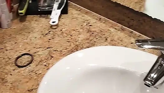 Watch for My Teen Stepsister at the Hotel Room. They Caught Me and Give Me a Handjob in the Shower