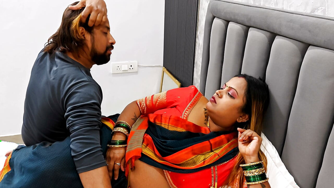 Desi Video. The neighbor had sex with his sister-in-law in the toilet. Fuck Har Pussy Hindi Audio