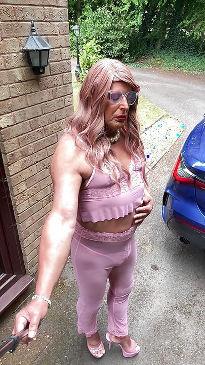 Sexy Crossdresser kellycd2022 in pink outfit and heels