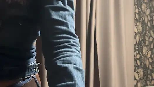 Denim Deepthroat, Tersingkap dan Meludah Bermain. Telan Sperma Dua Kali