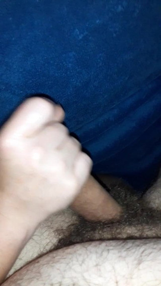 Gf gives me a handjob under the blanket