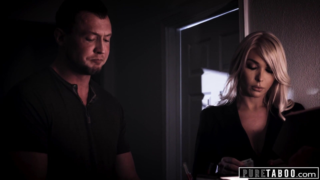 純粋なタブー、セクシートランスガールが悲しみの男をやる