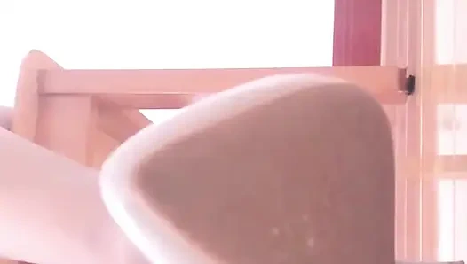 Masturbasi dengan kata-kata kotor dan masturbasi padamu dengan stoking. Suaranya enak banget sampai aku bisa mendengar suara muncratnya