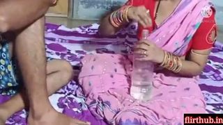 Girlfriend ki Sexy Maa Neha ko bahut muskil se manaya