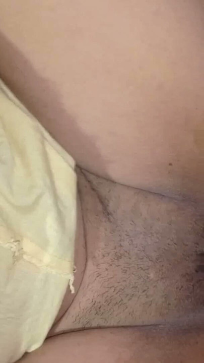 Dhire se daliye, bakire hu' - 18+ Hintli liseli kız edepsizce konuşuyor ve anal bekaretini kaybediyor | Klip 1