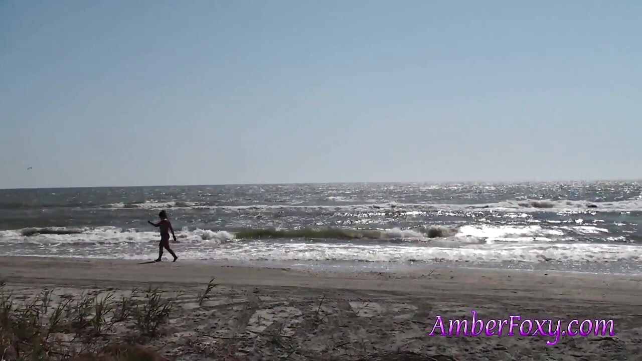Slutty MILF suck cock on a common beach.