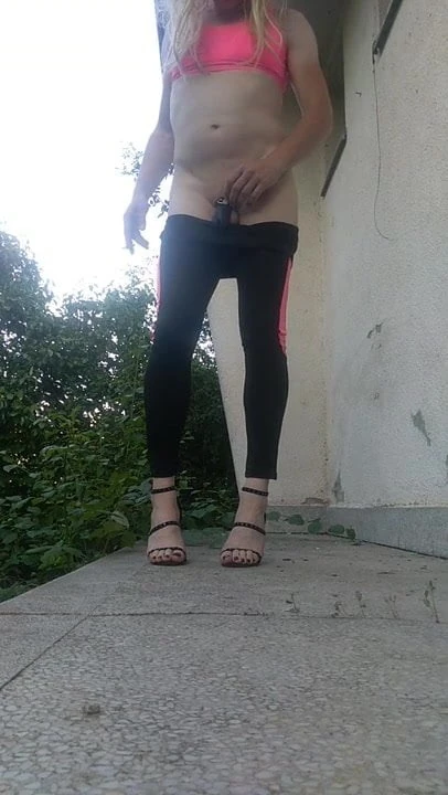 Posing & showing off while smoking in yoga pants