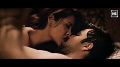 Esha Gupta - scene fierbinți de sărutări 4k