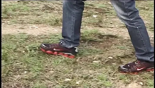 Yaramaz çift plajda anal seks yapıyor