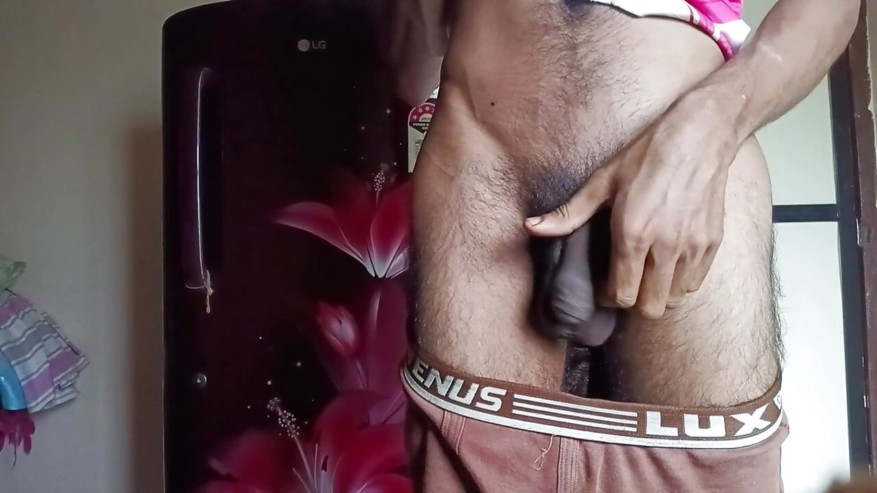 Sex ke pyase ladke ne Jamke muth mari