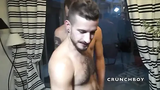 Sürtük kooldo goran tarafından jockstrapta çiğ sikiliyor