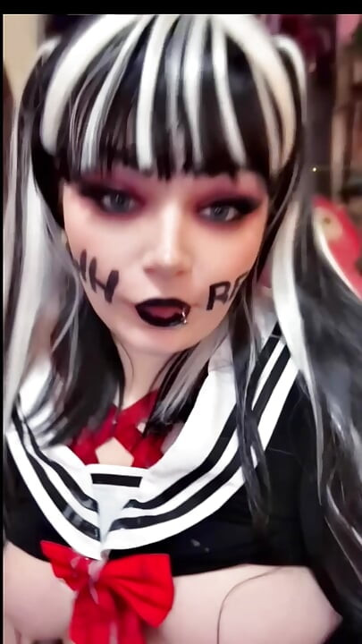 Tlustá ahegao děvka uctívá tvé bwc
