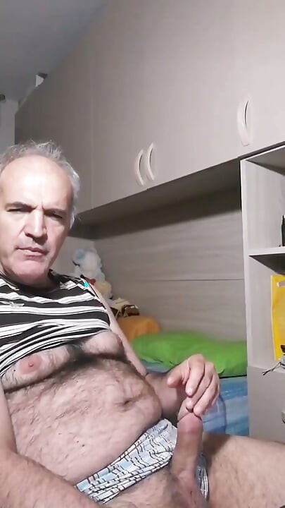 Dlouhá sobota na to, abych si užil tvrdé honění penisu!
