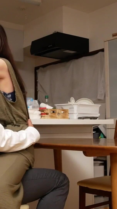 In diesem Haus, wo ich mit meinem geliebten Ehemann lebe, habe ich jeden Tag einen Seitensprung. - Yui Hatano | Clip 2