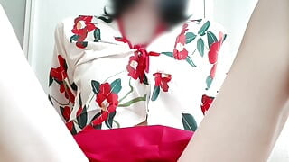 asiatică efeminată cu orgasm uscat cu vibrator anal