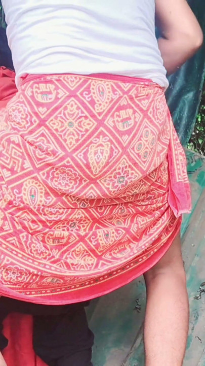 Best Indian Bangali Village bhabhi fucking outdoor forest by devar | Clip 1