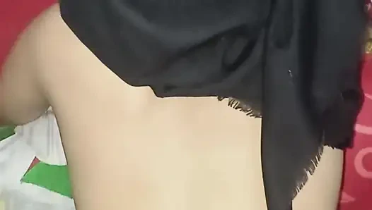 Pelajar Cewek Berhijab Ngentod Dengan Guru Olahraga