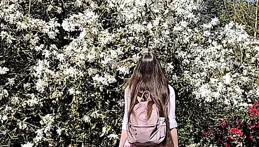 Longpussy. Götümdeki bu dev tıkaçla 13 saat yürüdükten sonra biraz sevgiye ihtiyacı var.