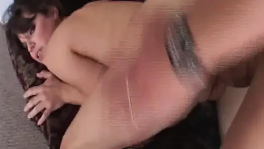 Ретро-MILF — это буквально в заднице