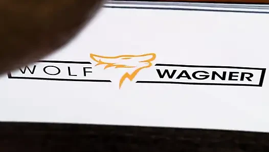 Alman kız Jana Schwarz döl yemeye hevesli! WOLF WAGNER