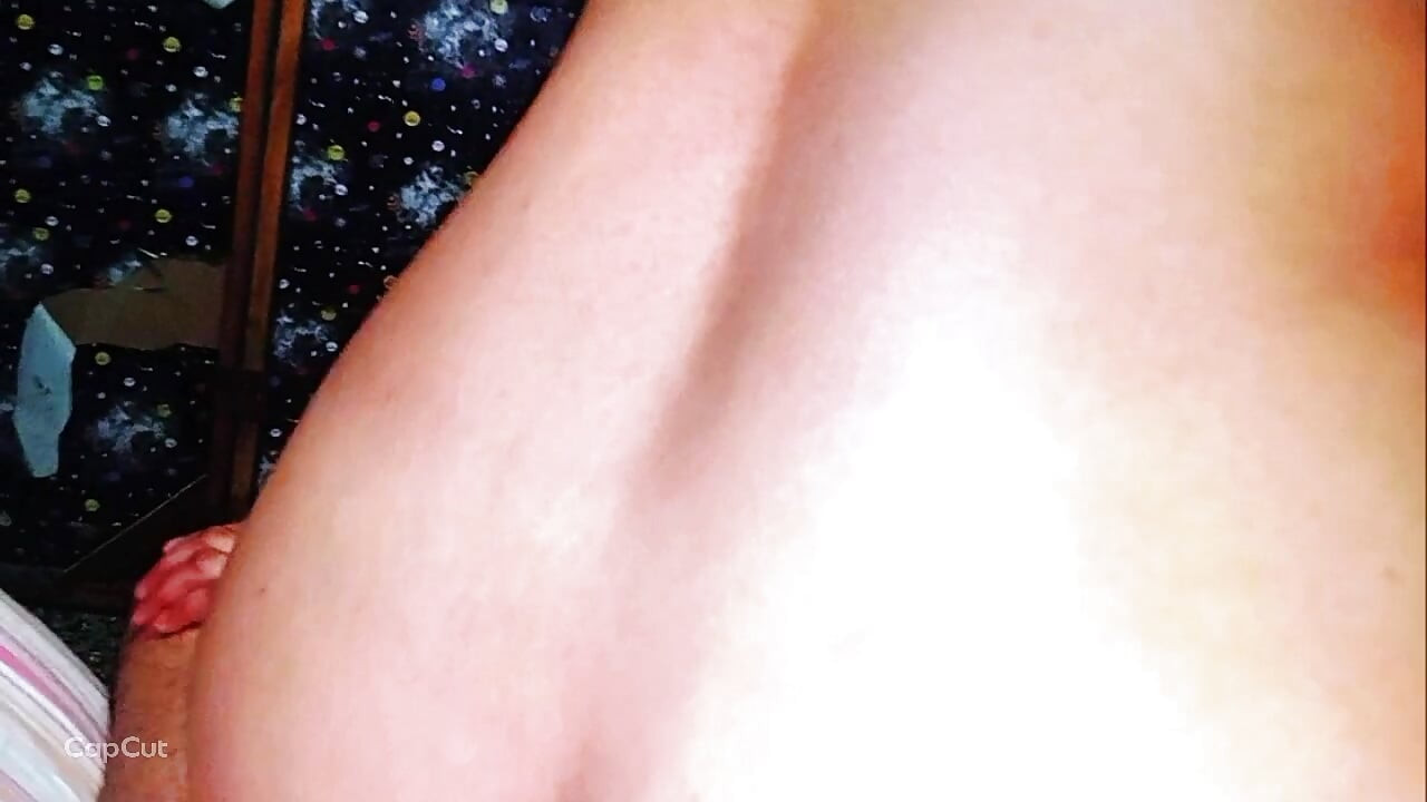 Recopilación de las mejores sentadas de polla de mi gran vecino
