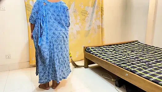 Pembantu muslim pantat montok yang hot