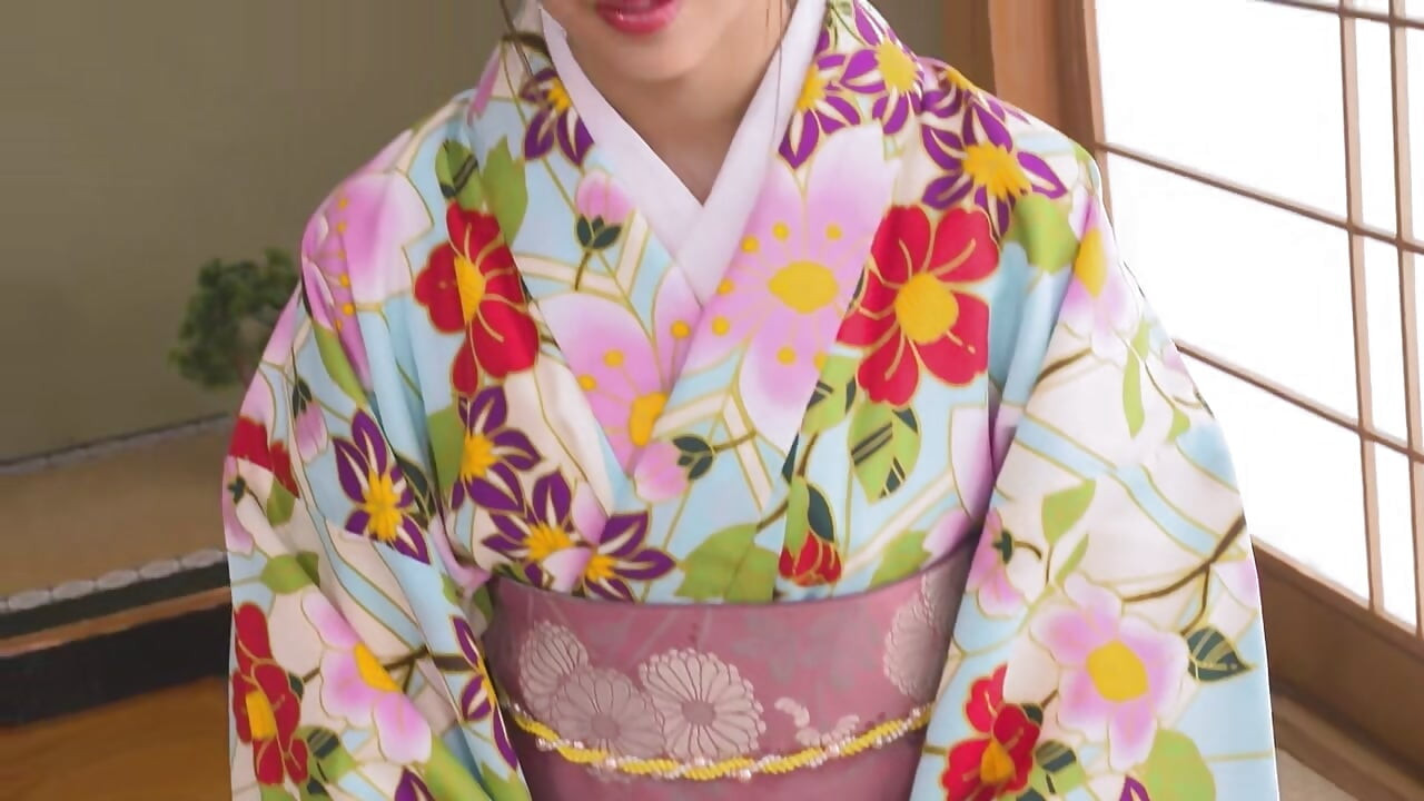 Manami Sukakan blowjob segera zakar Kimono Beauty Emiri Momota