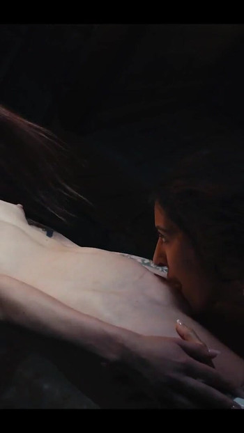 Coco Bae uzgaja kurac! Futanari iz stvarnog života pretvara seksi brinetu u seks gladnu transice koja jede pičku | Isječak 2