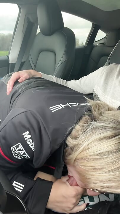 I Suck While Driving My Boyfriend While Passing Trucks Ahah