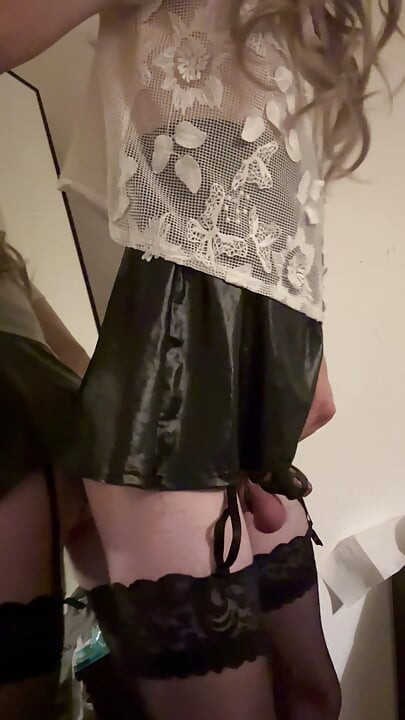 Filling Tight Hole While Caged