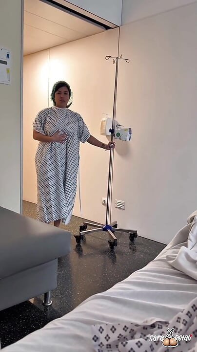 Sara Retall fode residir no hospital (Chris Diamond)