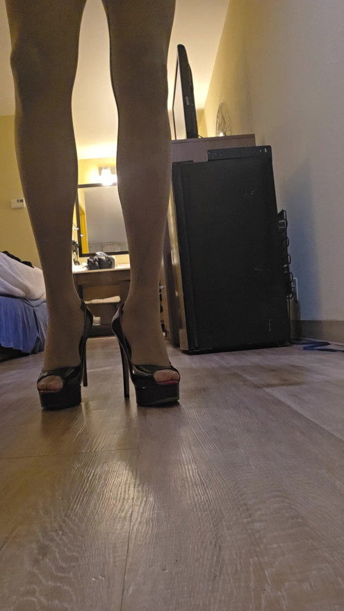 Black skirt and heels
