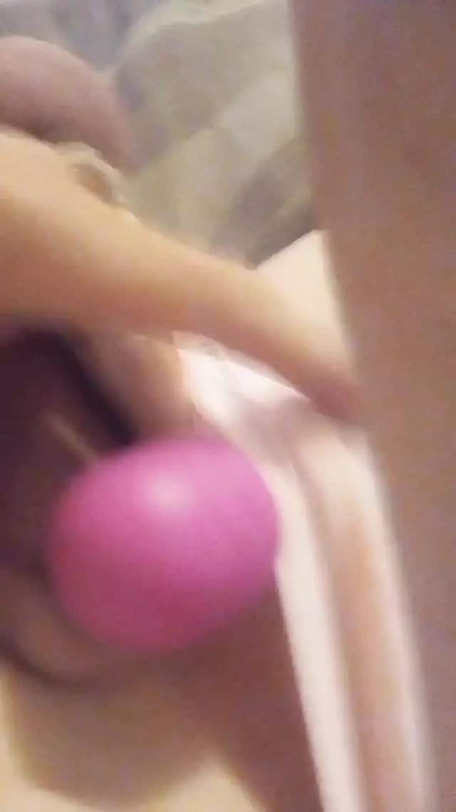 Mellissa&#039;s vibrator makes her little clitty grow.....