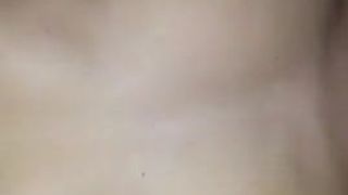 Подпрыгивающие сиськи в любительском видео