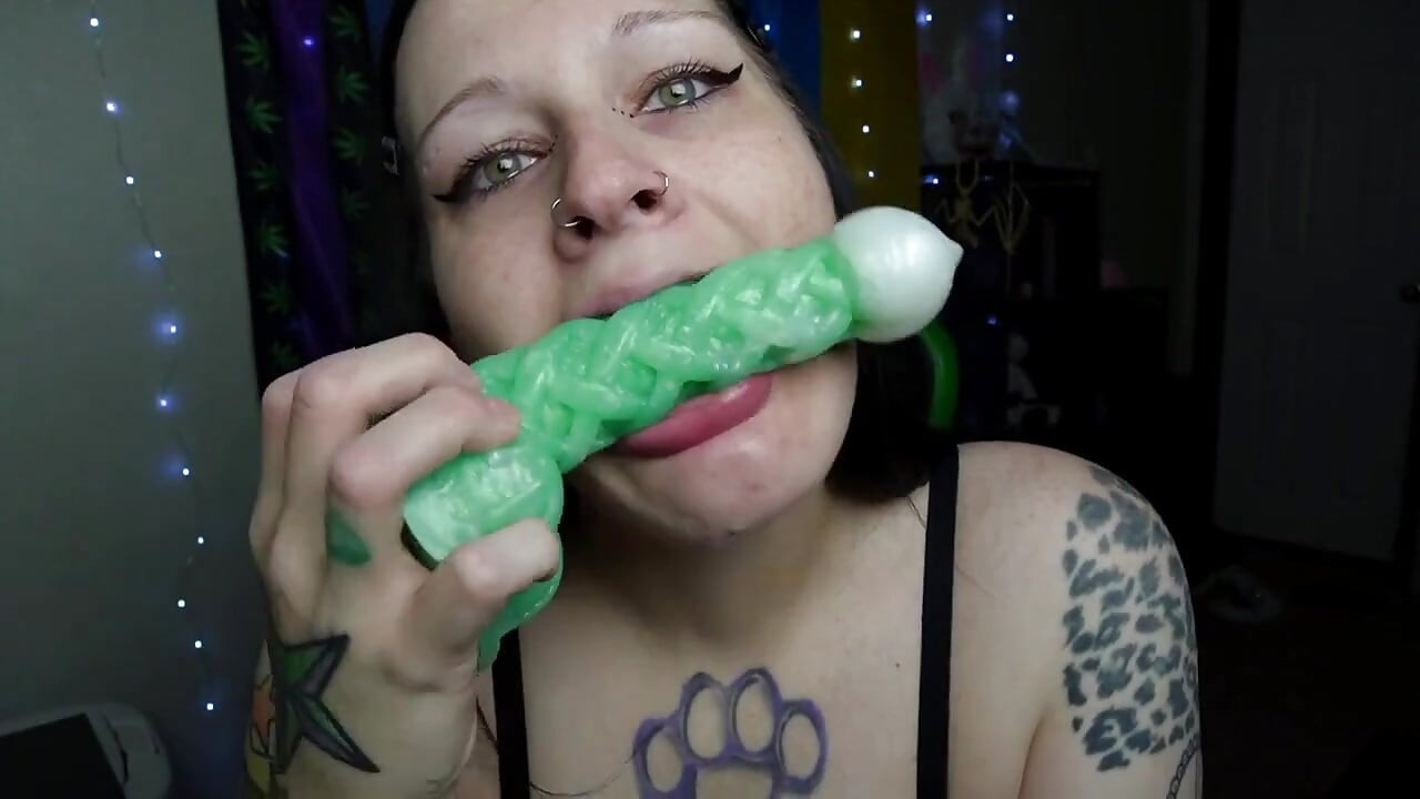 Gothbunny BJ with & Without Dentures