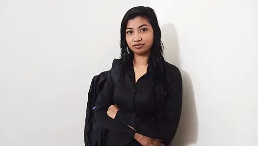 Video seks gadis desa india pertama kali dientot habis-habisan sama murid-murid india