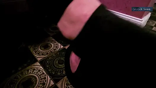 Kaus kaki seksi sheela sinner dengan stoking kaki seksi ini dientot habis-habisan sampai matanya merem melek