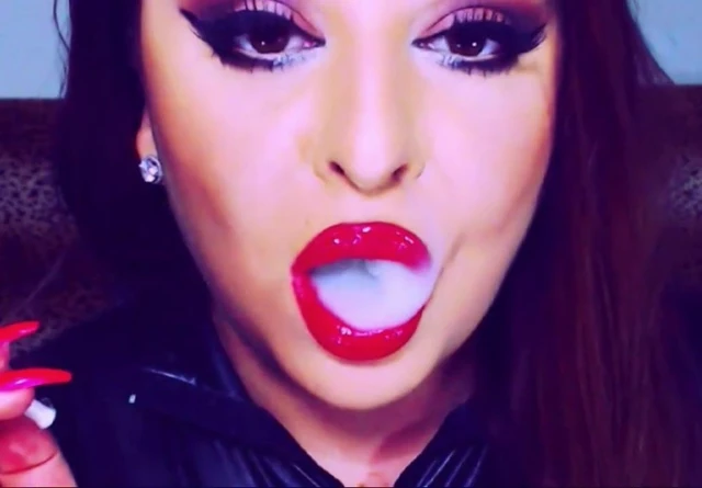 GlossyMiss04