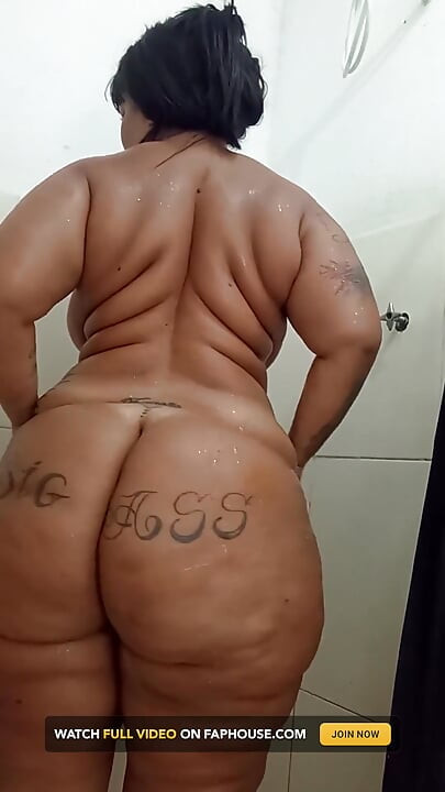 Seksi Carioca BBW Sabah Banyosu