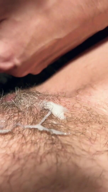 Mary - Hairy MILF Pussy Closeup cumshot | Clip 1