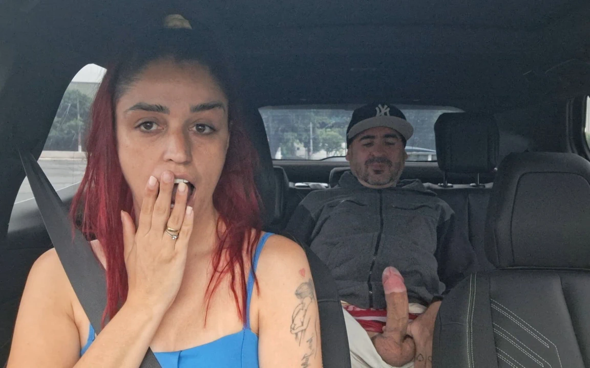 应用程序驱动程序从后面抓到乘客自慰!